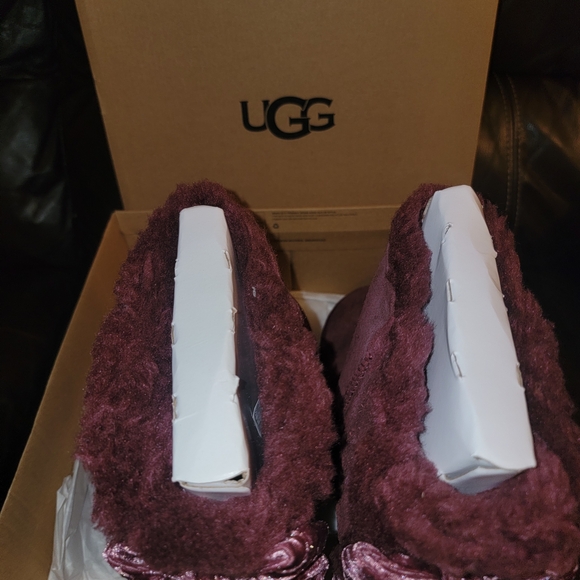 UGG Purple Suede Boots with Bow - Picture 4 of 5